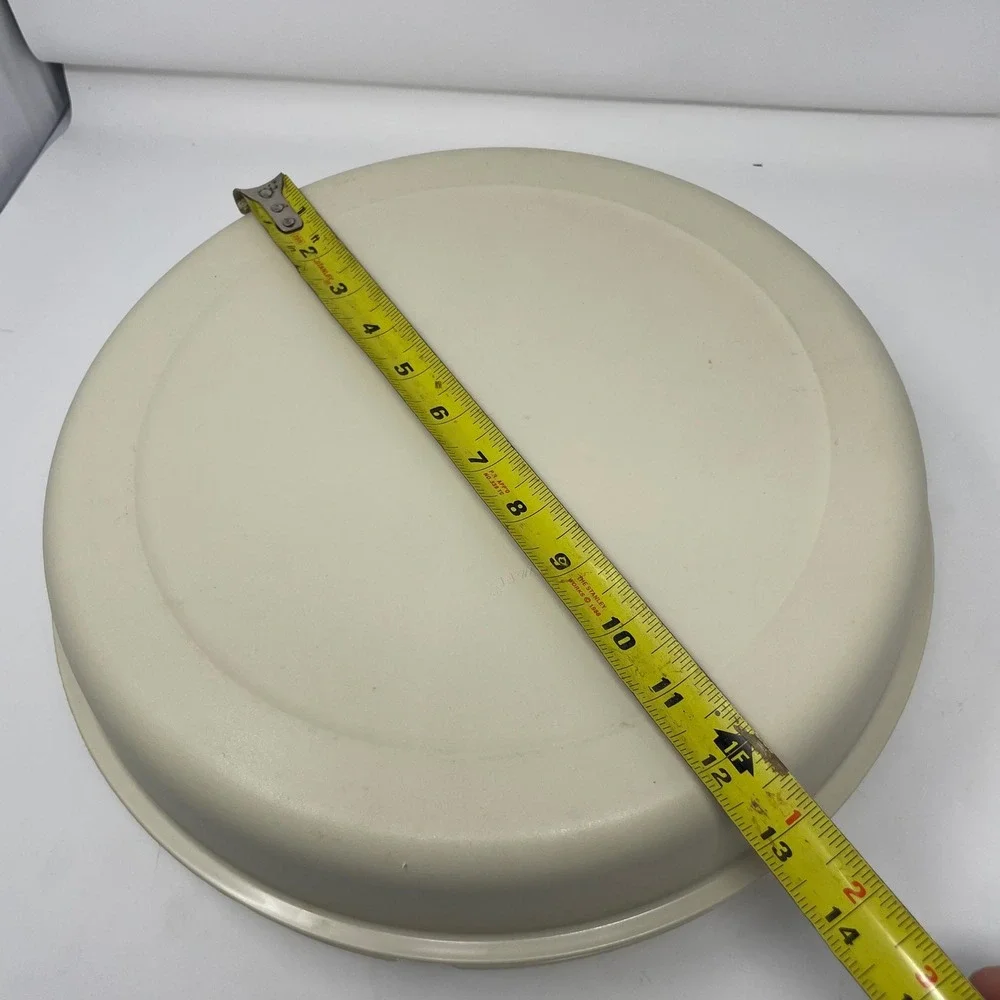 Tupperware Vintage Almond Veggie Tray 1667-10 Serving Platter with Lid 1666 USA